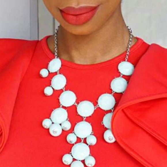 Tiffany Blue Bead Silver Bib Statement Necklace Costume Jewelry - Picture 1 of 7